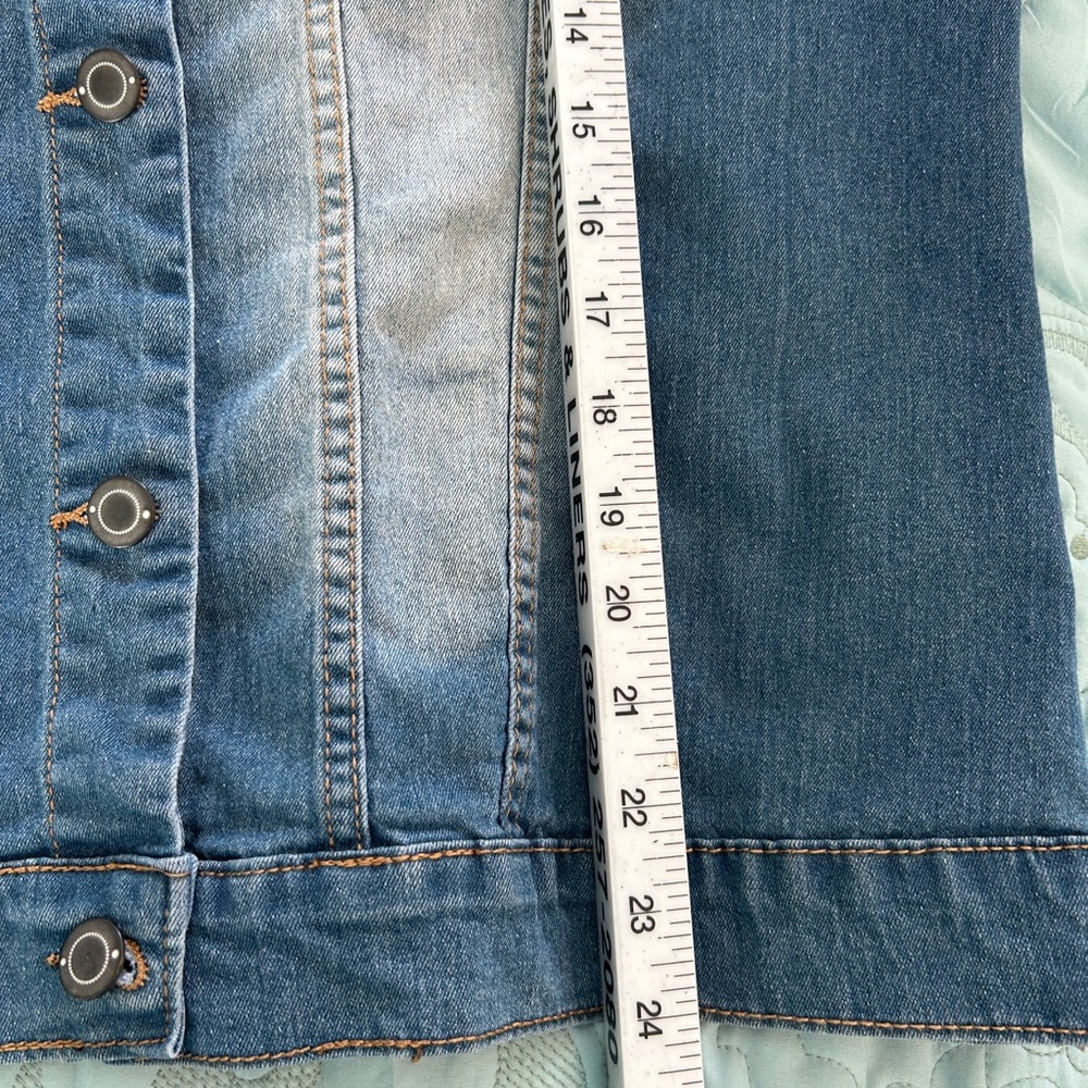 Jean jacket - Picture 6 of 8